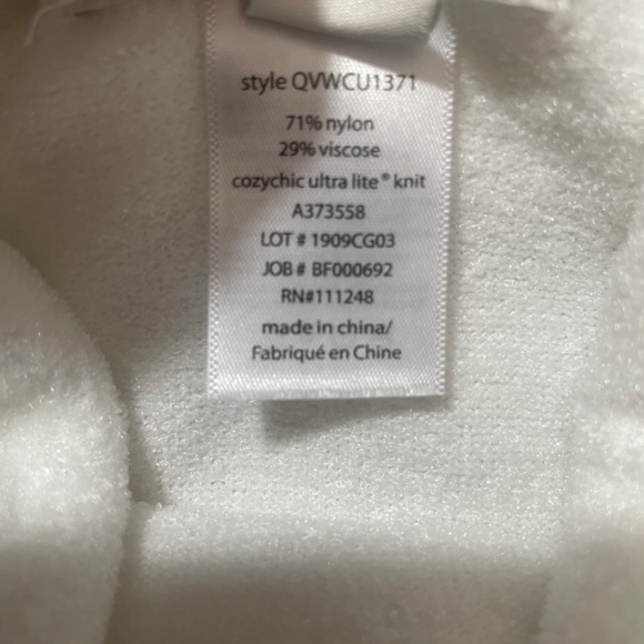 Barefoot Dreams L/XL White Wearable Throw Cowl Neck Oversized - Picture 3 of 6